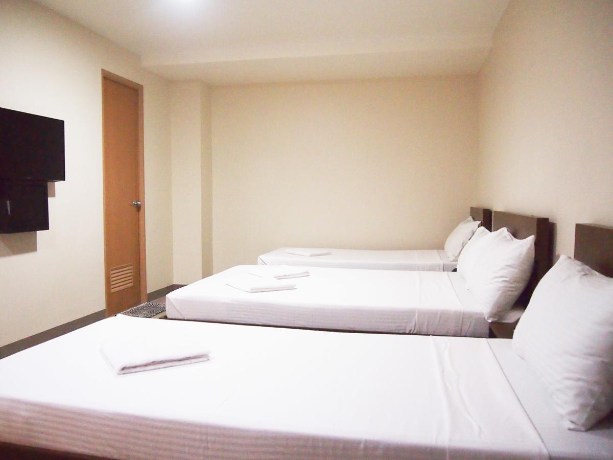 Emerald Suites Cdo Cagayán de Oro Habitación foto