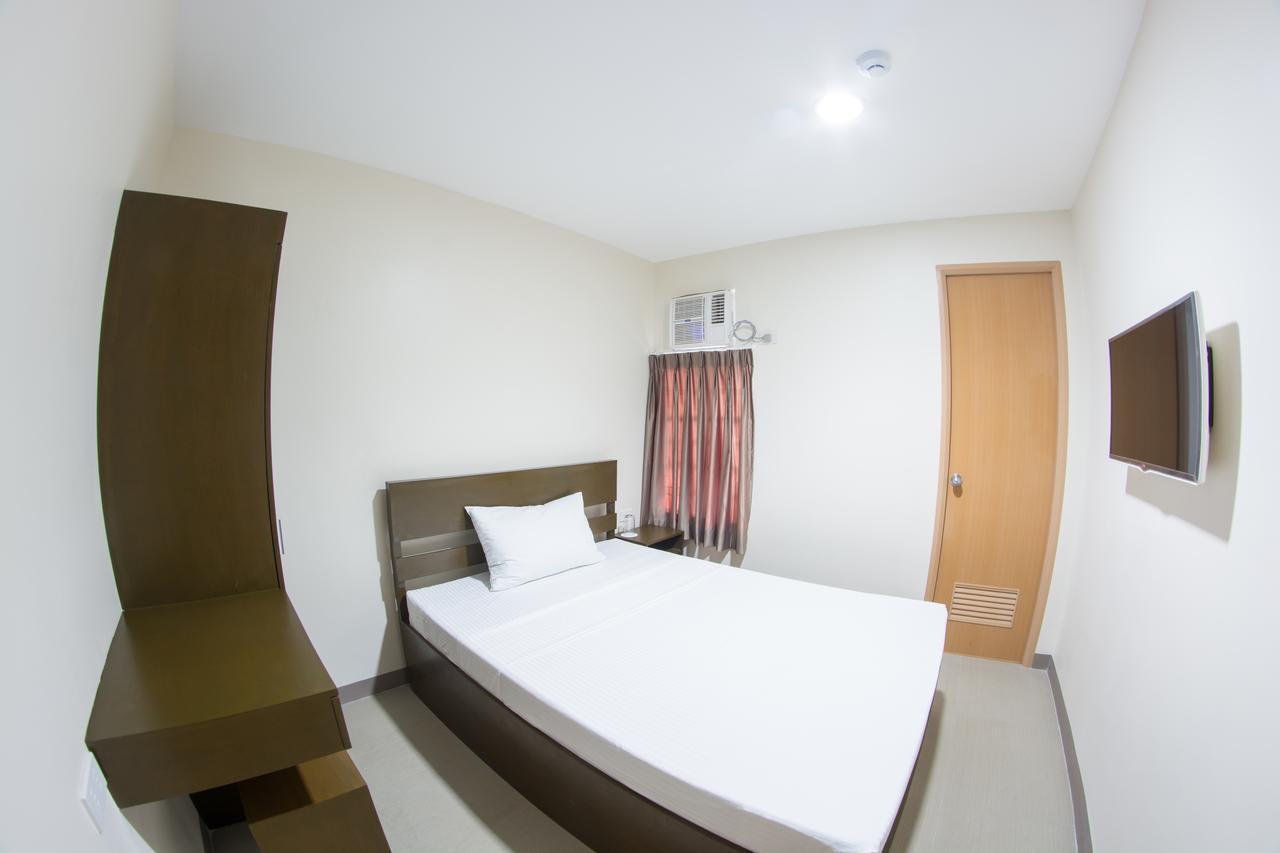 Emerald Suites Cdo Cagayán de Oro Habitación foto
